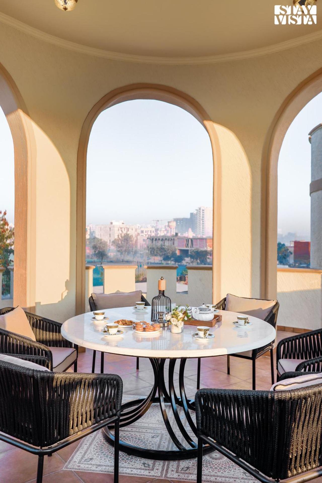 Stayvista'S Mystic Castle With Terrace, Swimming Pool, Lawn With Gazebo Jaipur Exterior photo
