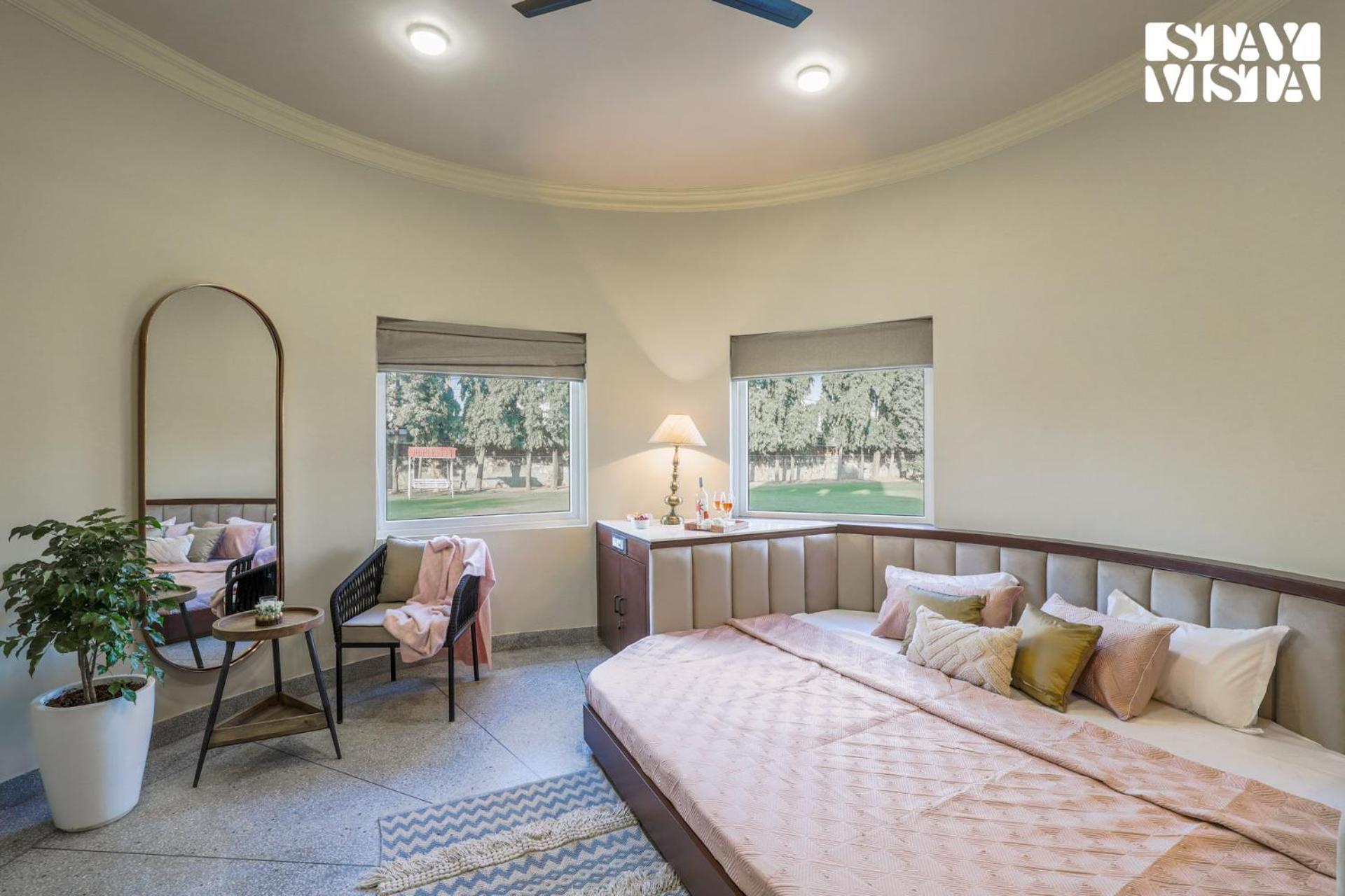 Stayvista'S Mystic Castle With Terrace, Swimming Pool, Lawn With Gazebo Jaipur Exterior photo